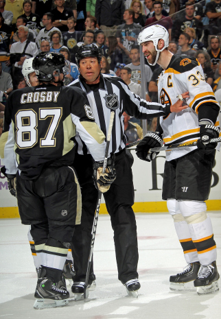 Boston Bruins v Pittsburgh Penguins - Game One